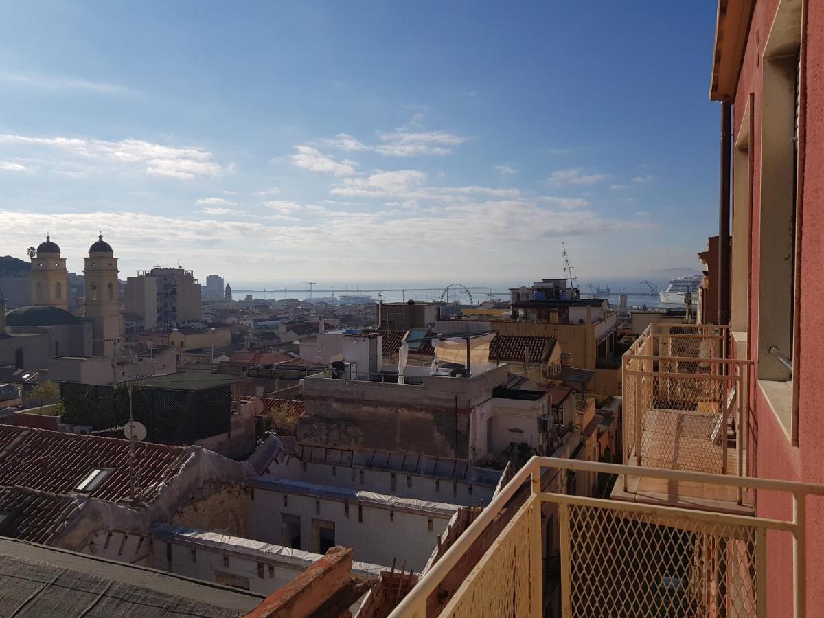 Red Moon Apartment Cagliari Exterior photo