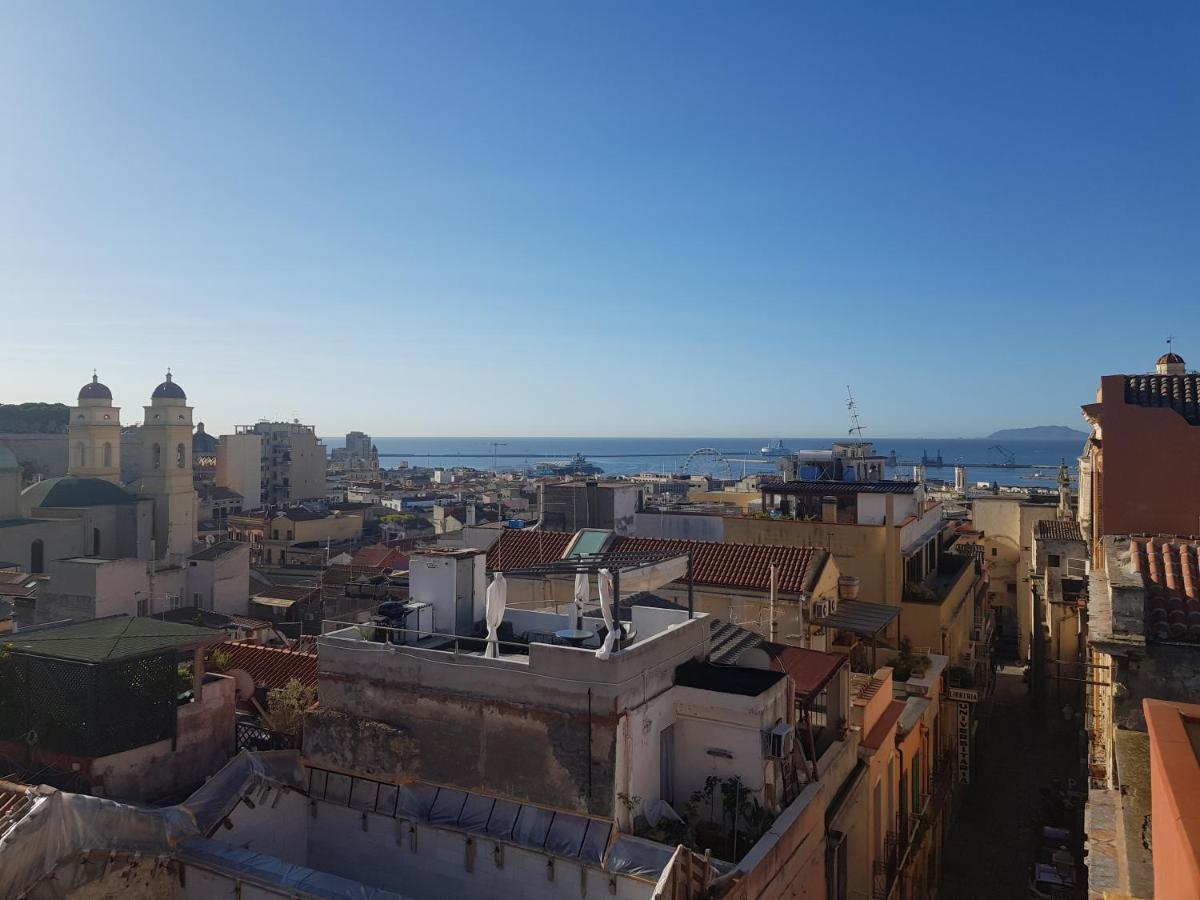 Red Moon Apartment Cagliari Exterior photo