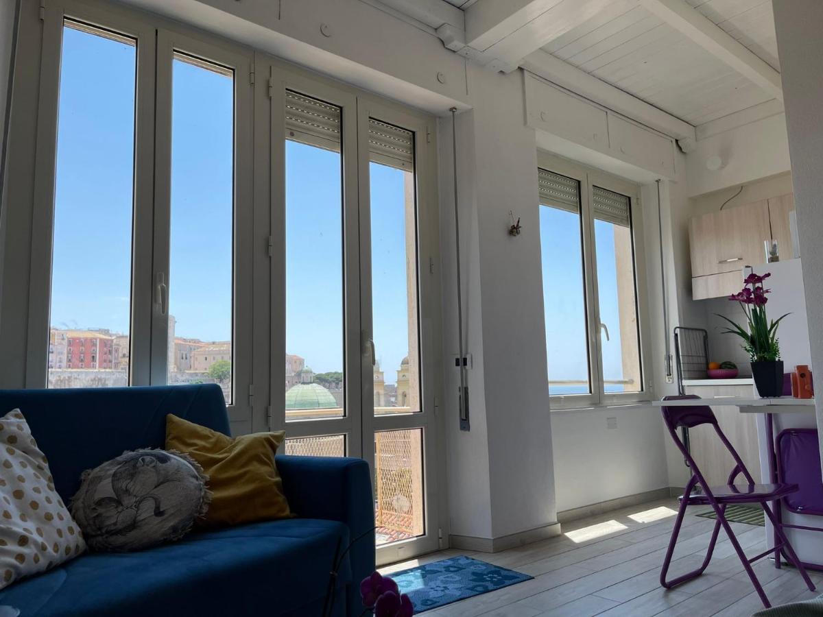 Red Moon Apartment Cagliari Exterior photo