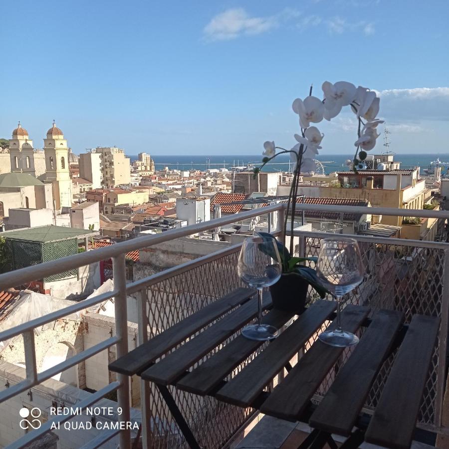 Red Moon Apartment Cagliari Exterior photo