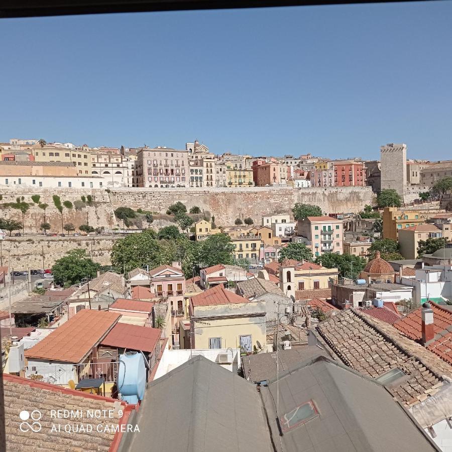 Red Moon Apartment Cagliari Exterior photo