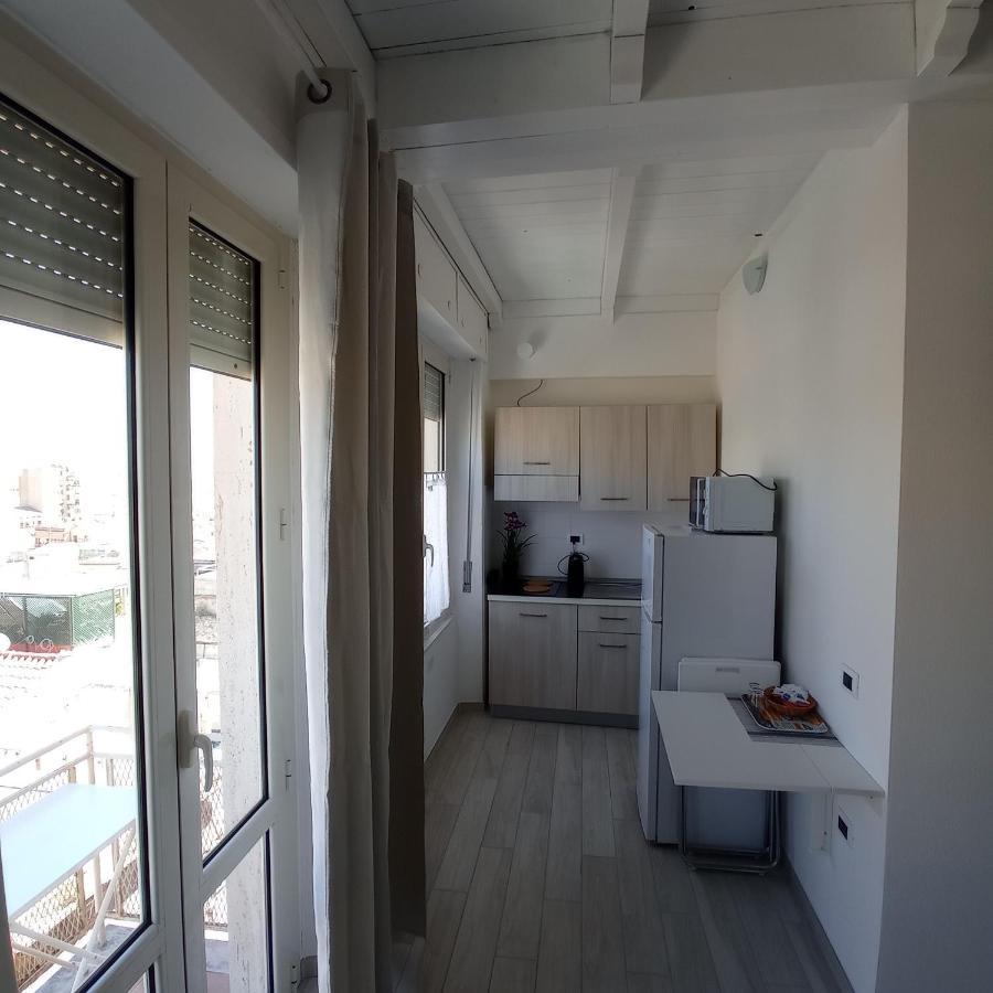 Red Moon Apartment Cagliari Exterior photo
